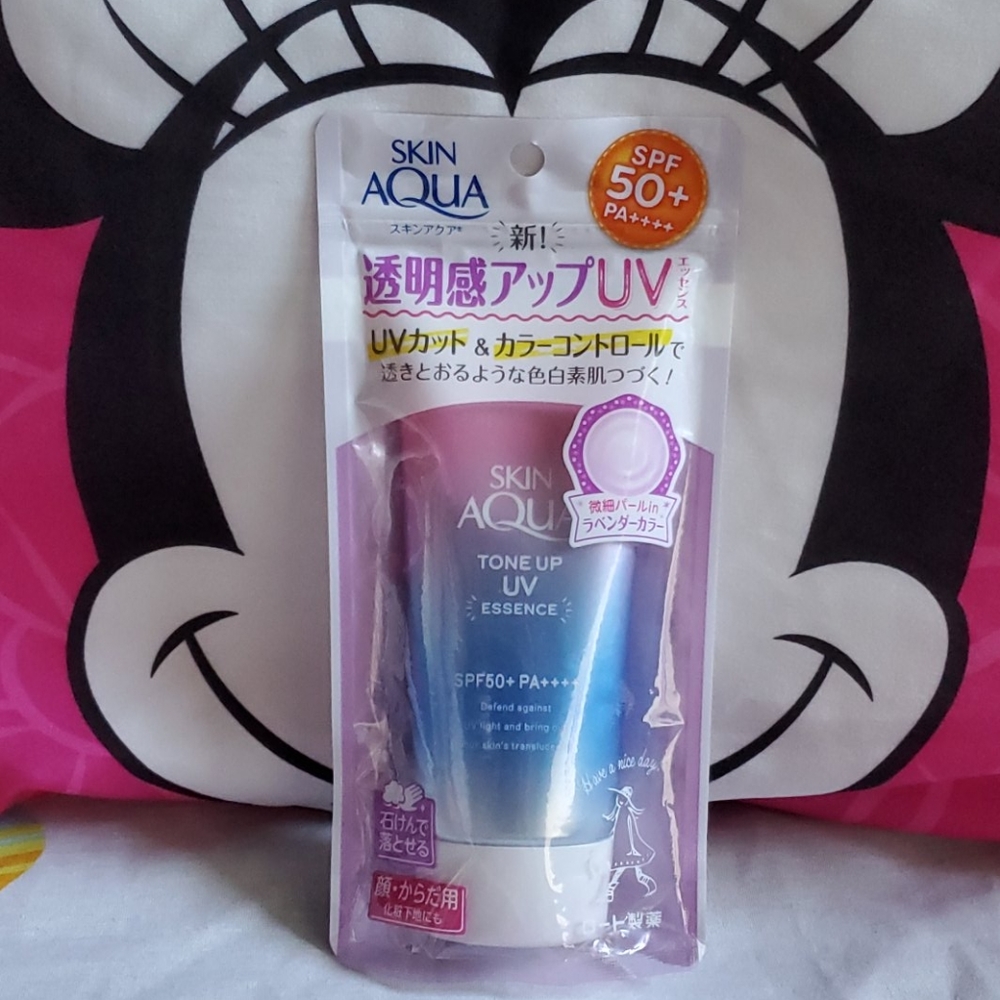 Skin Aqua New Sunscreen Tone Up UV Essence SPF50